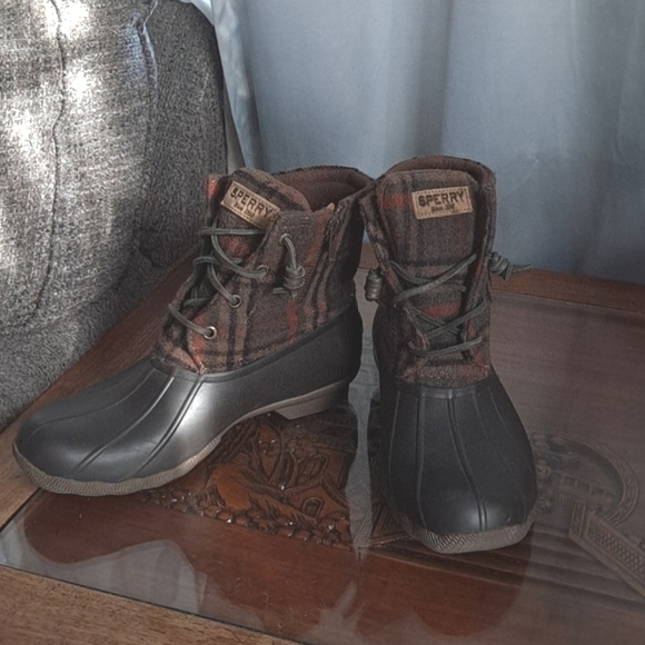 Sperry Shoes - Sperry wool flannel lined duck boots / rain / snow